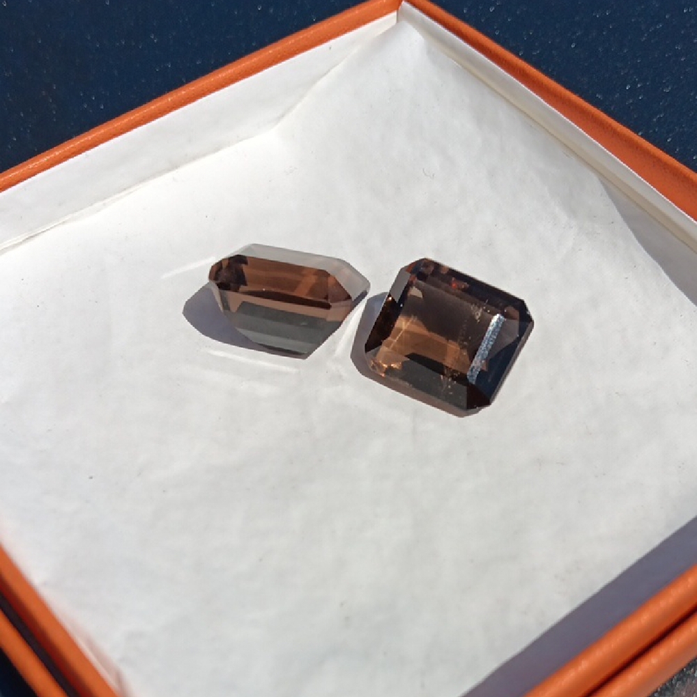 Elegant Brown Gemstone